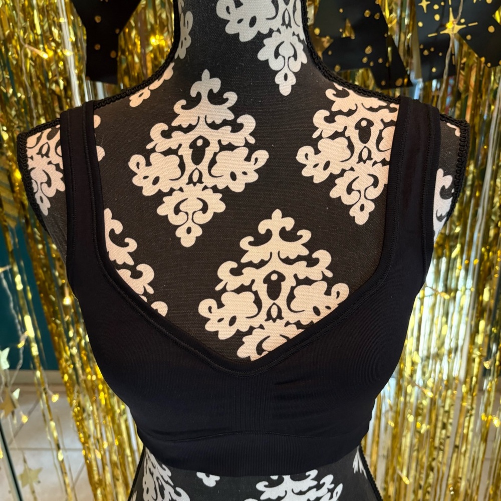 Urban Outfitters Out From Under Black Stretch Bra Top M/L Medium Large EUC Bella - Picture 3 of 9